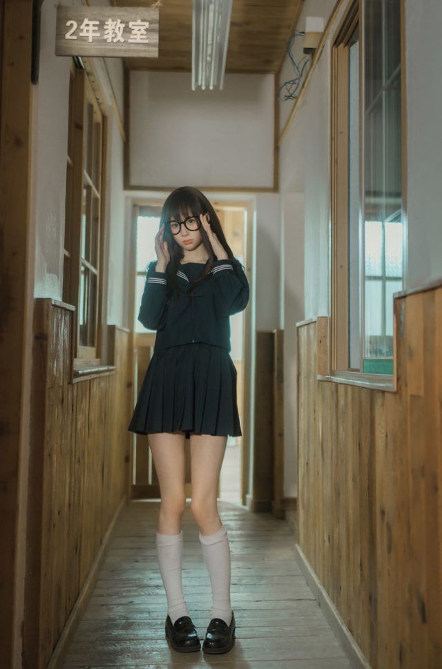 初音酱再现!樱井小莜(日奈娇)白发造型勾魂夺魄-颜七缘